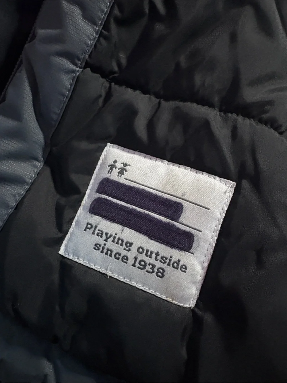 Columbia Boys (XS) Black & Gray Insulated Hooded Winter Jacket.